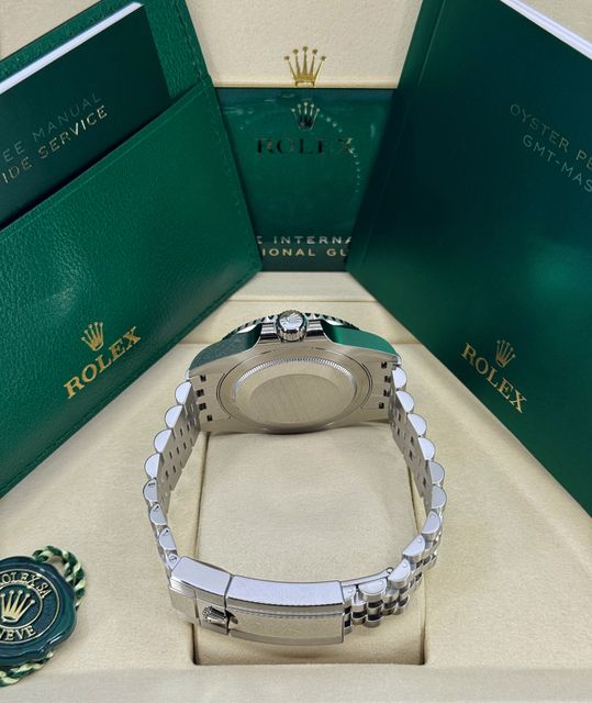 Rolex GMT Master II 126710 BLRO Image 4